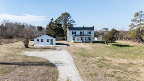 Tiny photo for 627 Hat Creek Road, Brookneal, VA 24528 (MLS # 364392)