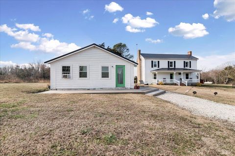 Tiny photo for 627 Hat Creek Road, Brookneal, VA 24528 (MLS # 364392)