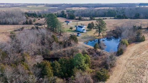 Tiny photo for 627 Hat Creek Road, Brookneal, VA 24528 (MLS # 364392)