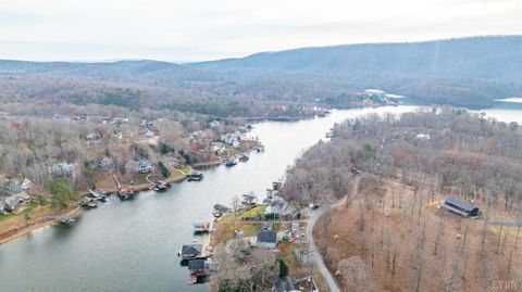 Tiny photo for 1392 Hermitage Circle, Huddleston, VA 24104 (MLS # 363313)