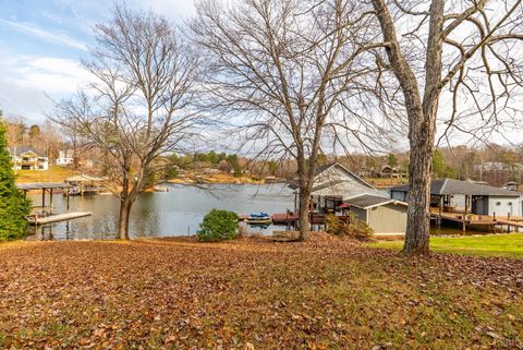 Tiny photo for 1392 Hermitage Circle, Huddleston, VA 24104 (MLS # 363313)