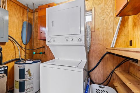 Tiny photo for 1392 Hermitage Circle, Huddleston, VA 24104 (MLS # 363313)