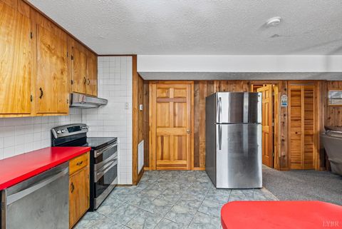 Tiny photo for 1392 Hermitage Circle, Huddleston, VA 24104 (MLS # 363313)