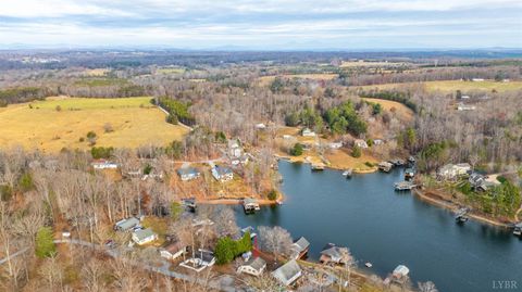 Tiny photo for 1392 Hermitage Circle, Huddleston, VA 24104 (MLS # 363313)