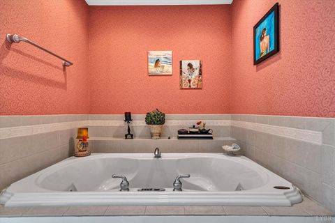 Tiny photo for 201 Whitley Way, Lynchburg, VA 24503 (MLS # 361848)