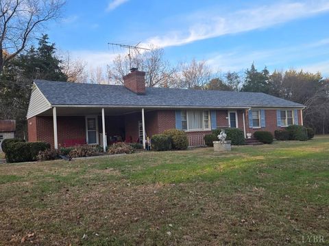 Tiny photo for 1700 Ward Street, Farmville, VA 23901 (MLS # 363272)