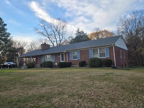 Photo of 1700 Ward Street, Farmville, VA 23901 (MLS # 363272)