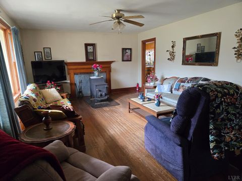 Tiny photo for 1700 Ward Street, Farmville, VA 23901 (MLS # 363272)