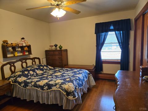 Tiny photo for 1700 Ward Street, Farmville, VA 23901 (MLS # 363272)