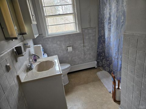 Tiny photo for 1700 Ward Street, Farmville, VA 23901 (MLS # 363272)