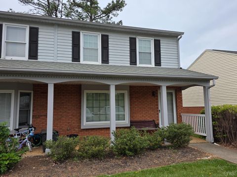 Townhouse For Sale - 42 Cavalier Court<br/> Campbell County, Lynchburg, VA 24502
