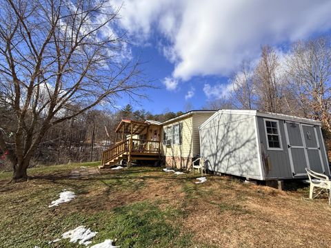 Tiny photo for 30 Sundown Lane, Natural Bridge Sta, VA 24579 (MLS # 363539)