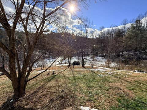 Tiny photo for 30 Sundown Lane, Natural Bridge Sta, VA 24579 (MLS # 363539)