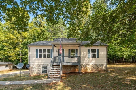 Photo of 2120 Eagle Point Road, Huddleston, VA 24104 (MLS # 369124)