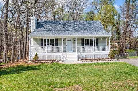 Photo of 196 Sunrise Drive, Forest, VA 24551 (MLS # 365454)