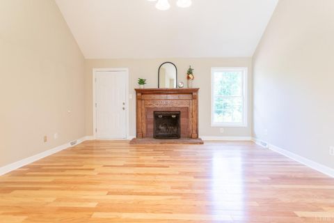 Tiny photo for 549 Thrashers Creek Road, Amherst, VA 24521 (MLS # 364327)