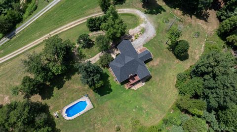 Tiny photo for 549 Thrashers Creek Road, Amherst, VA 24521 (MLS # 364327)
