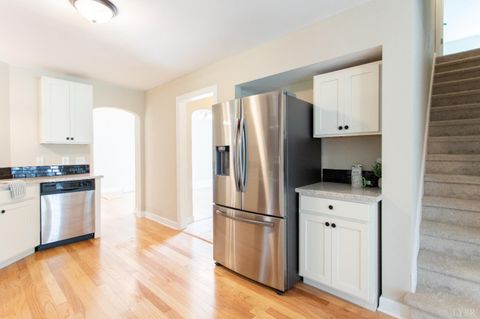 Tiny photo for 549 Thrashers Creek Road, Amherst, VA 24521 (MLS # 364327)