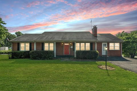 Photo of 587 Leesville Road, Lynchburg, VA 24502 (MLS # 361625)