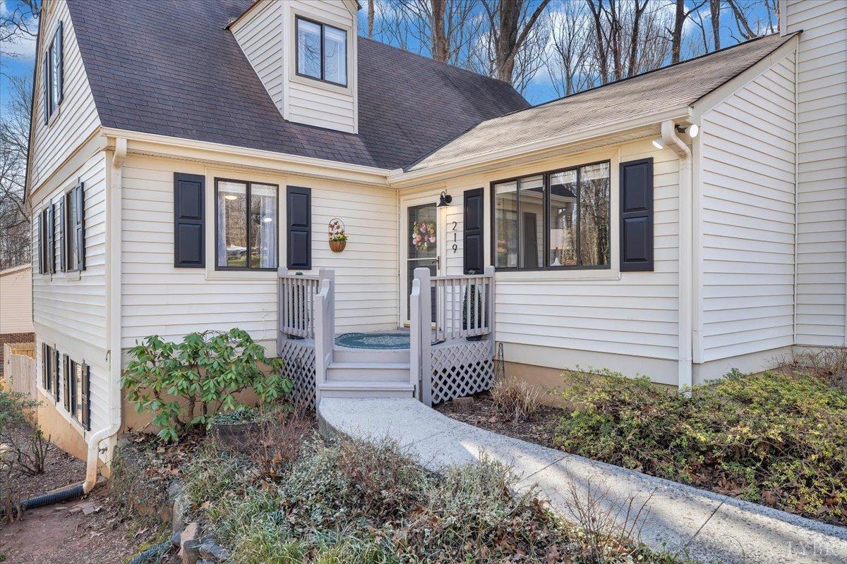 Forest, Virginia 24551, United States, 3 Bedrooms Bedrooms, ,3 BathroomsBathrooms,Residential,Pending,87585