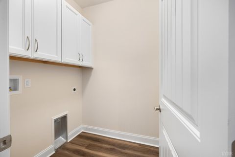 Tiny photo for 172 Villa Oak Circle, Bedford, VA 24523 (MLS # 362586)