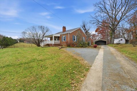 Tiny photo for 314 Dogwood Lane Ln, Hurt, VA 24563 (MLS # 363248)