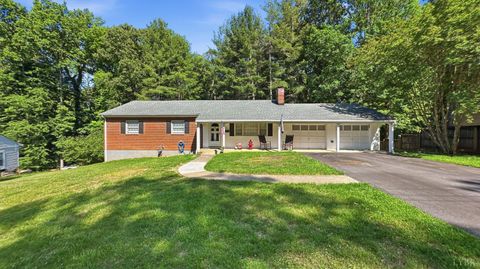 Tiny photo for 2044 Indian Hill Road, Lynchburg, VA 24503 (MLS # 366676)