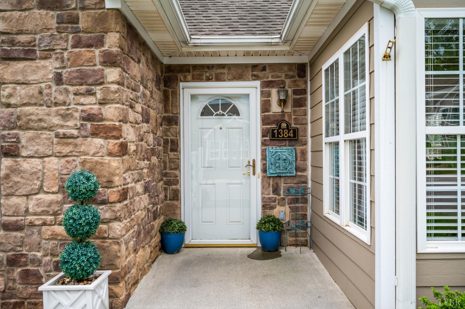 1384 Jefferson Way, Forest, Virginia image 3