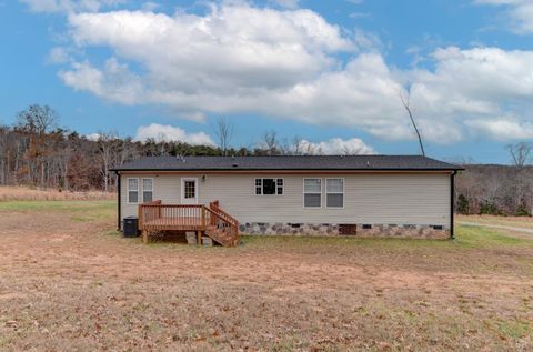 Tiny photo for 13900 Wyatts Way, Bedford, VA 24523 (MLS # 363243)