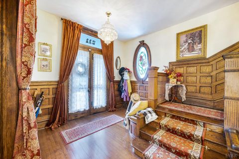 Tiny photo for 211 Cabell Street, Lynchburg, VA 24504 (MLS # 362324)