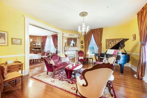 Tiny photo for 211 Cabell Street, Lynchburg, VA 24504 (MLS # 362324)