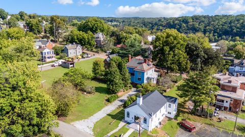 Tiny photo for 211 Cabell Street, Lynchburg, VA 24504 (MLS # 362324)