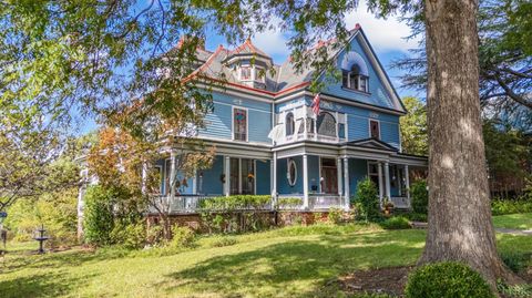 Tiny photo for 211 Cabell Street, Lynchburg, VA 24504 (MLS # 362324)