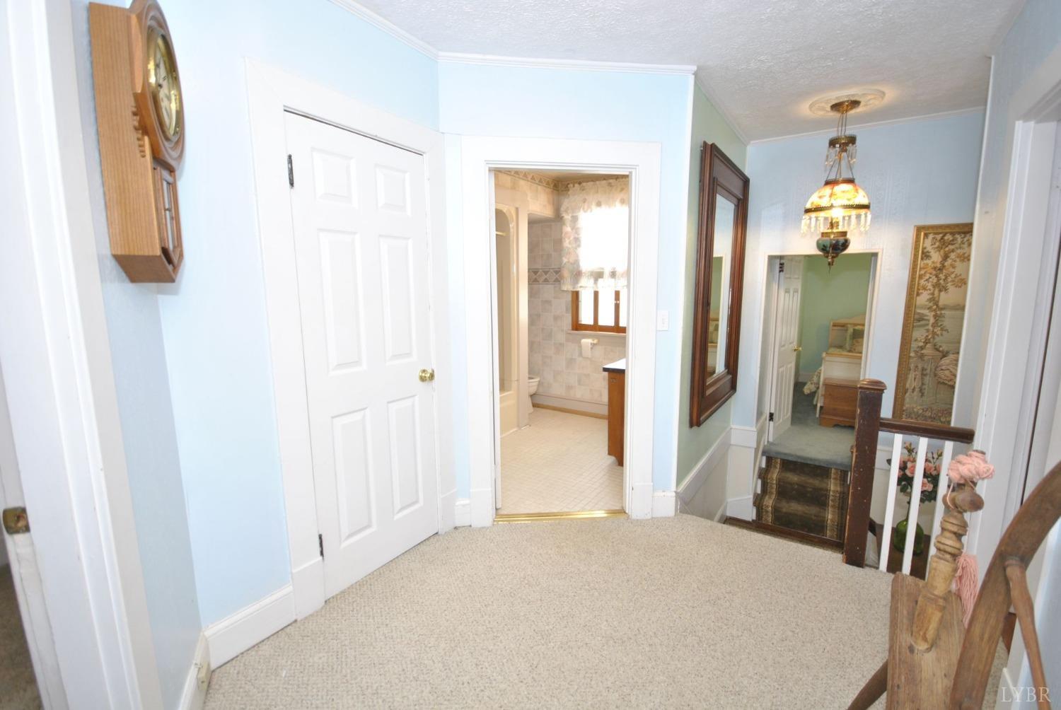 400 N Main Street, Amherst, Virginia image 34