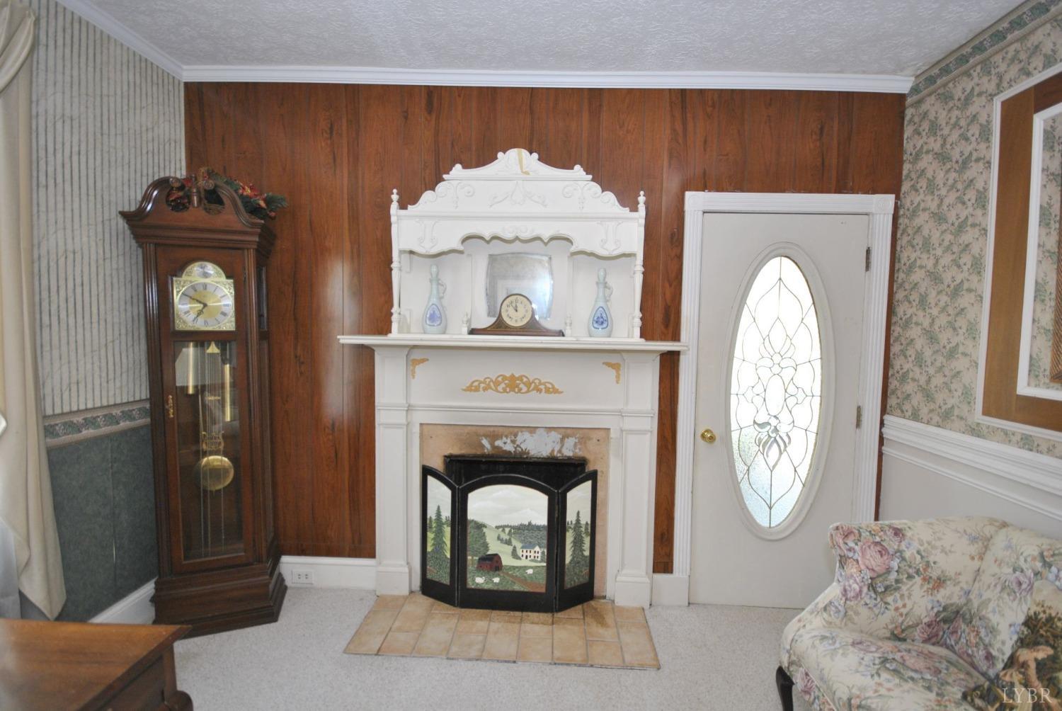 400 N Main Street, Amherst, Virginia image 5
