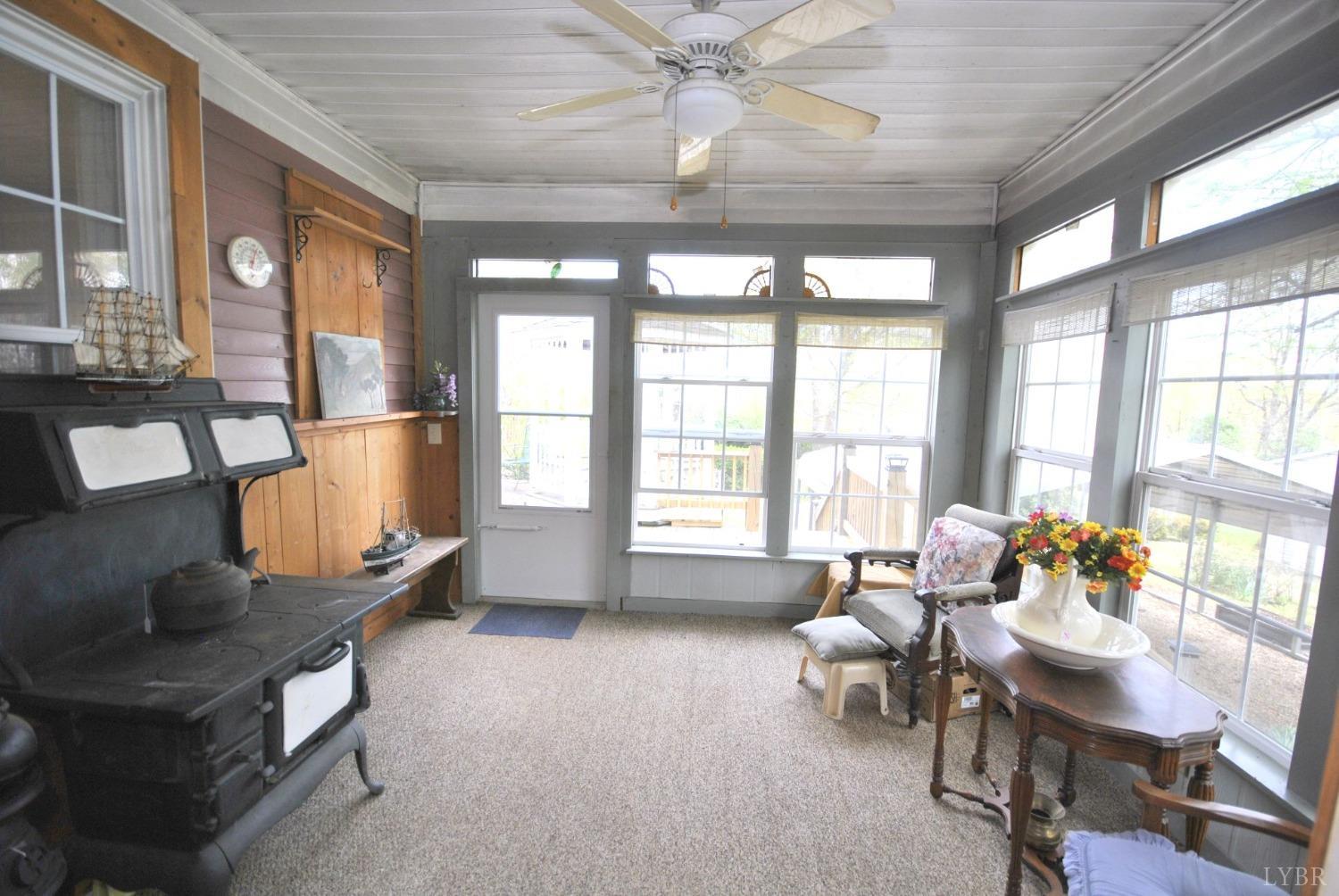 400 N Main Street, Amherst, Virginia image 44