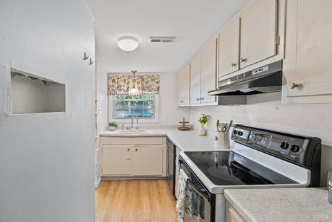 Tiny photo for 3101 link Road #11, Lynchburg, VA 24503 (MLS # 363930)