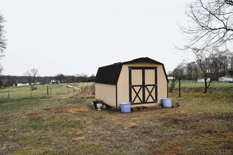 Tiny photo for 467 Izaak Walton Road, Amherst, VA 24521 (MLS # 365245)