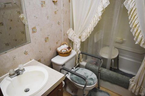 Tiny photo for 467 Izaak Walton Road, Amherst, VA 24521 (MLS # 365245)