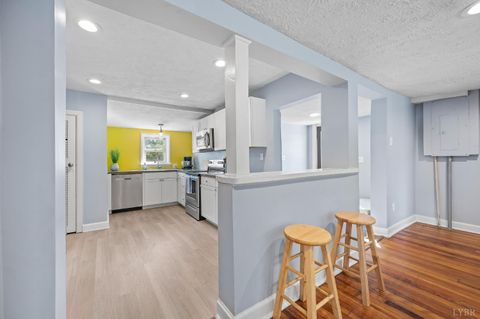 Tiny photo for 1206 10th Street, Lynchburg, VA 24504 (MLS # 362603)