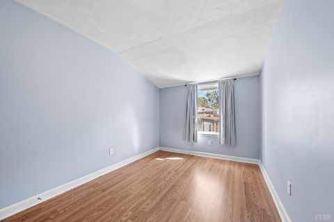 Tiny photo for 1206 10th Street, Lynchburg, VA 24504 (MLS # 362603)