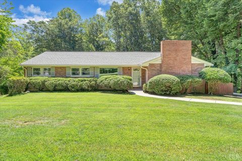 Photo of 926 Rothowood Road, Lynchburg, VA 24503 (MLS # 367705)