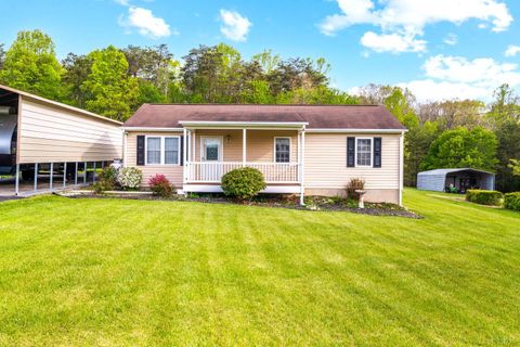 Photo of 744 Russell Woods Drive, Lynchburg, VA 24502 (MLS # 365409)