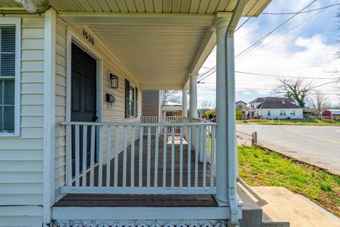 Tiny photo for 1520 Buchanan Street, Lynchburg, VA 24501 (MLS # 365873)