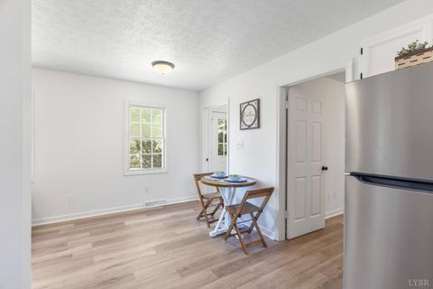 Tiny photo for 1520 Buchanan Street, Lynchburg, VA 24501 (MLS # 365873)