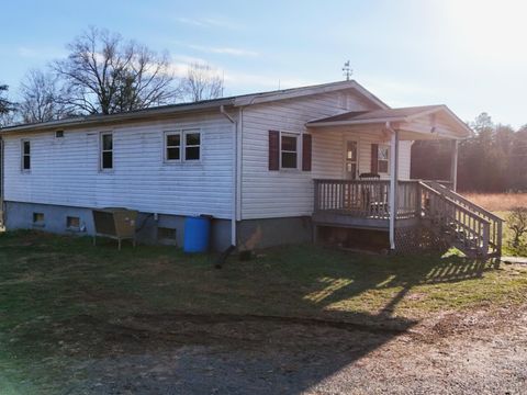 Tiny photo for 300 Buck Track Road, Gretna, VA 24557 (MLS # 364066)