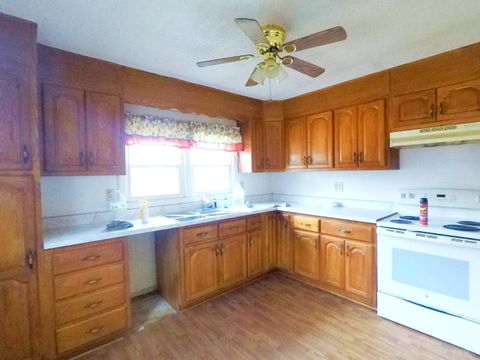 Tiny photo for 300 Buck Track Road, Gretna, VA 24557 (MLS # 364066)