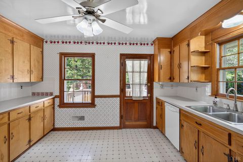 Tiny photo for 253 Lyttleton Lane, Madison Heights, VA 24572 (MLS # 365944)