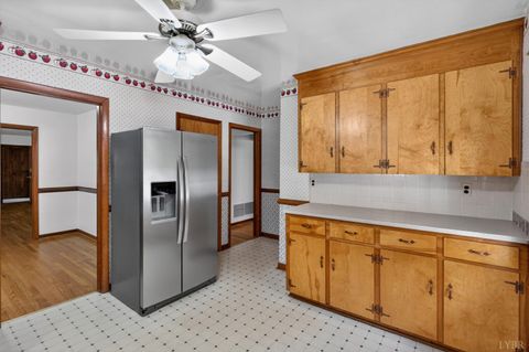 Tiny photo for 253 Lyttleton Lane, Madison Heights, VA 24572 (MLS # 365944)