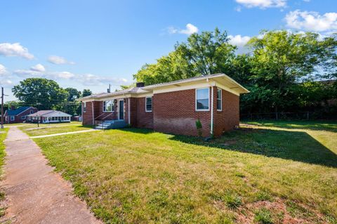 Tiny photo for 2022 Georgia AVE, Lynchburg, VA 24501 (MLS # 366737)
